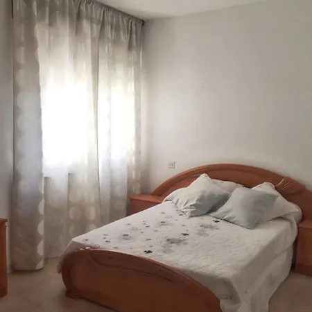 Comfortable In With Balcony Διαμέρισμα *